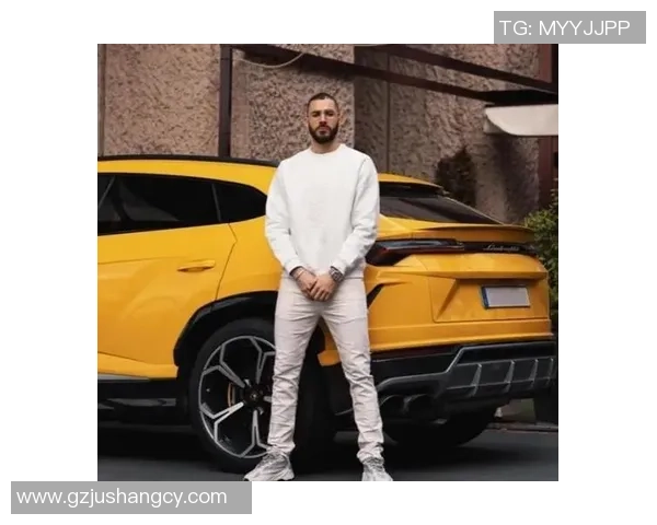 足球球星衣柜揭秘:探索顶级球员私下穿搭与时尚品味 足球球星衣柜揭秘:探索顶级球员私下穿搭与时尚品味