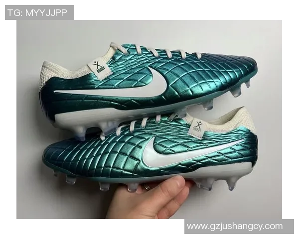 迪亚多纳足球鞋与传奇球星的完美结合探秘